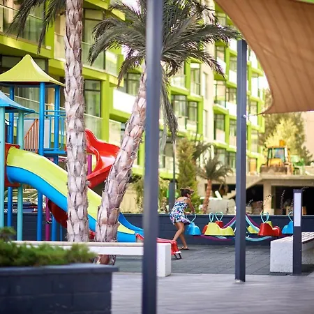 Sea N Pools アパート *